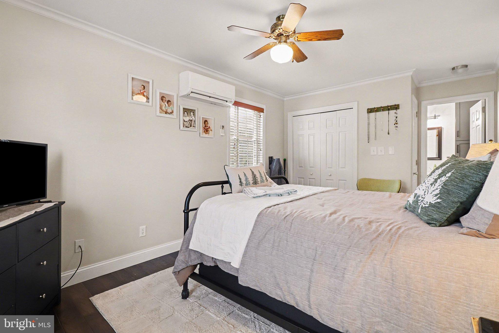 337 Eckman Road Lancaster, PA 17603 - Photo 14 of 35 First Floor Primary Suite