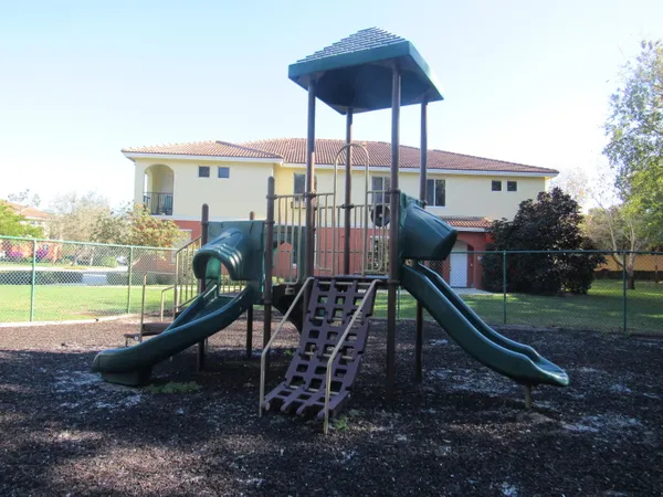 $286,900 | 48 Southeast Sedona Circle, Unit 201, Stuart, FL 34994