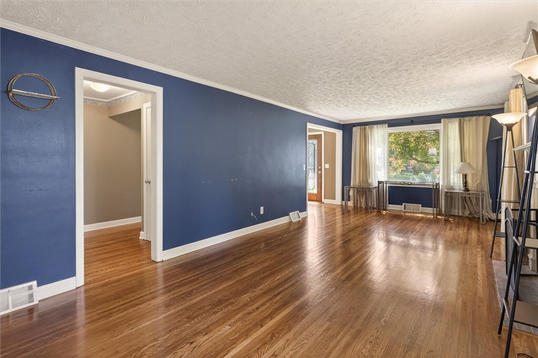 1792 Winton Road North Irondequoit, NY 14609 - Photo 17 of 48