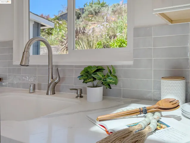 $1,590,000 | 61 Cowper Avenue, Kensington, CA 94707