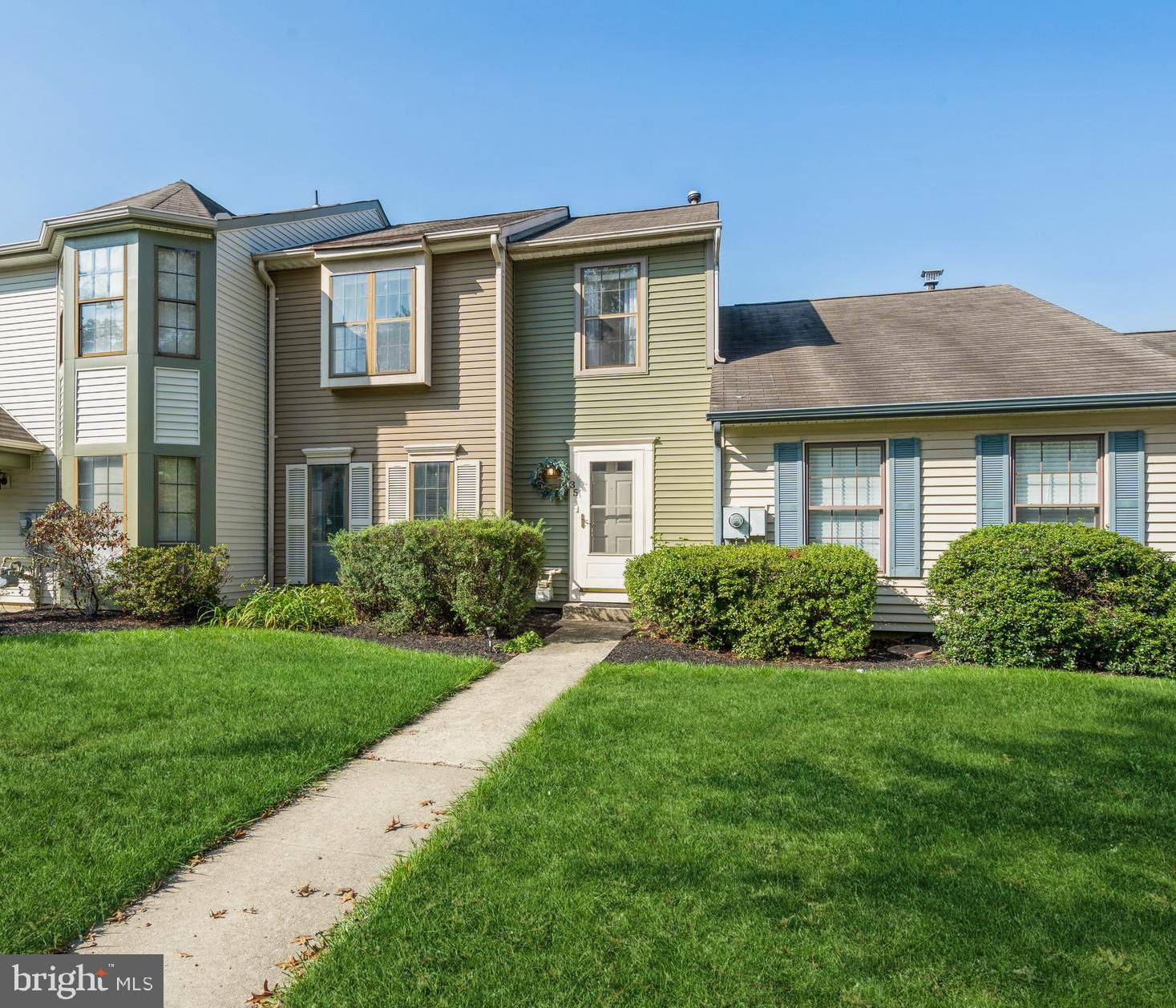35 Stratton Court Robbinsville, NJ 08691 - Photo 1 of 23 Gallery Image 1