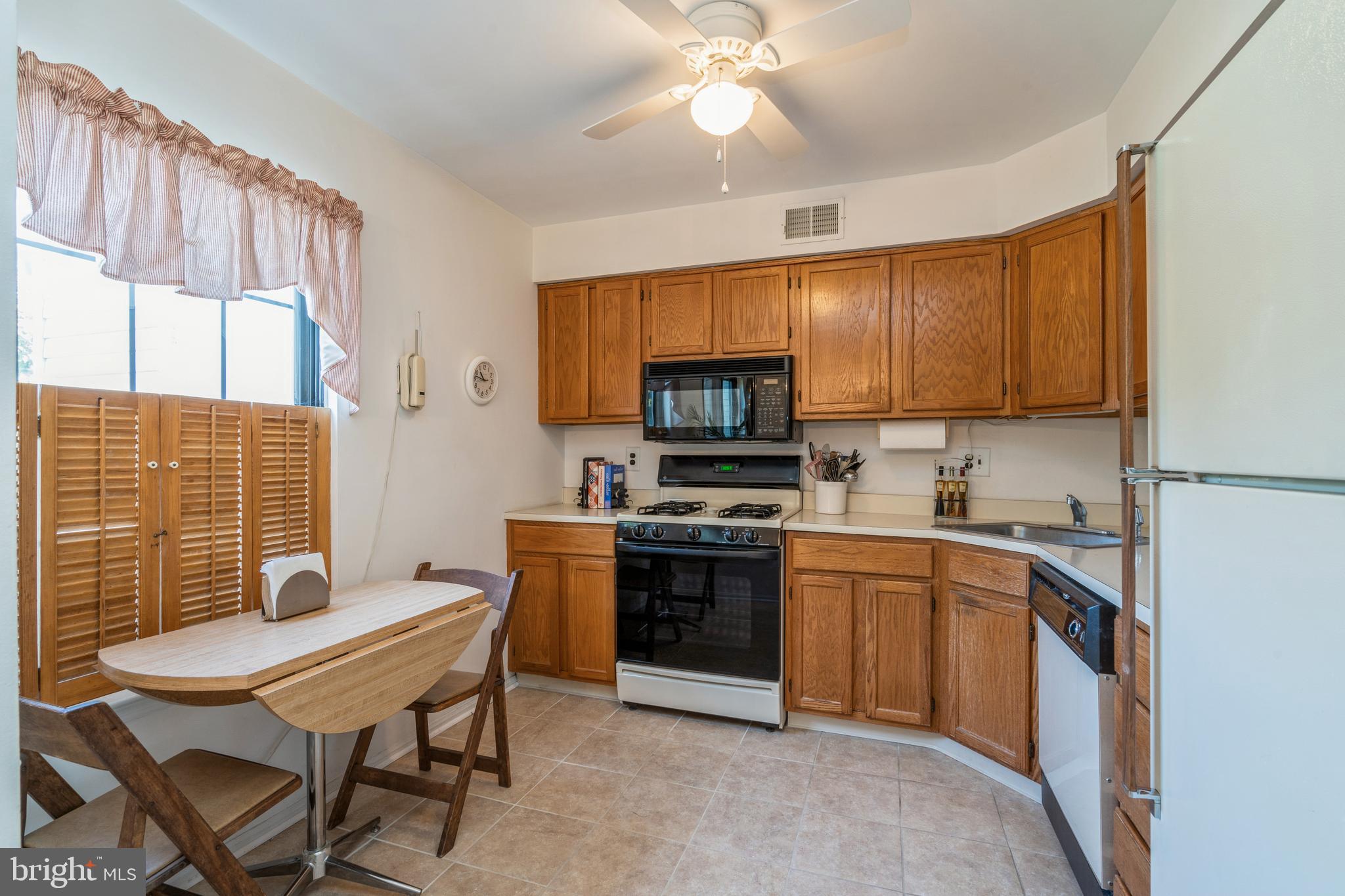 35 Stratton Court Robbinsville, NJ 08691 - Photo 12 of 23 Gallery Image 12