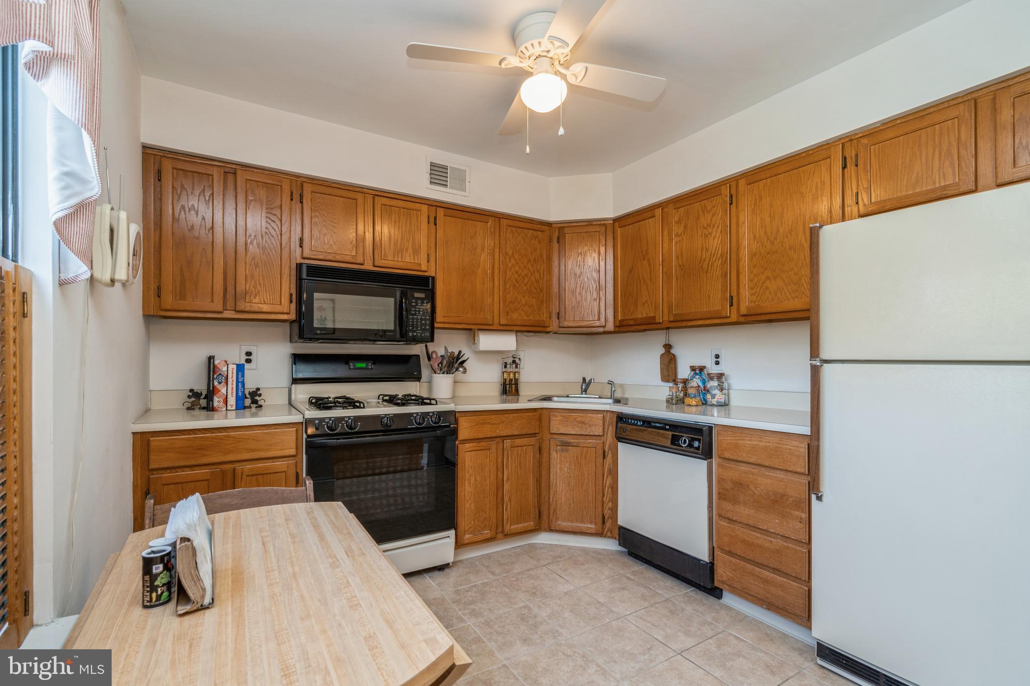 35 Stratton Court Robbinsville, NJ 08691 - Photo 13 of 23 Gallery Image 13