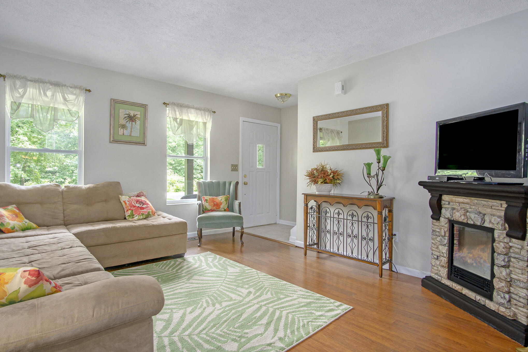 18501 148th Avenue Spring Lake, MI 49456 - Photo 3 of 30 DSC00306