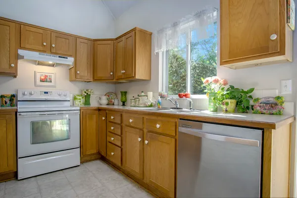 $599,000 | 18501 148th Avenue, Spring Lake, MI 49456