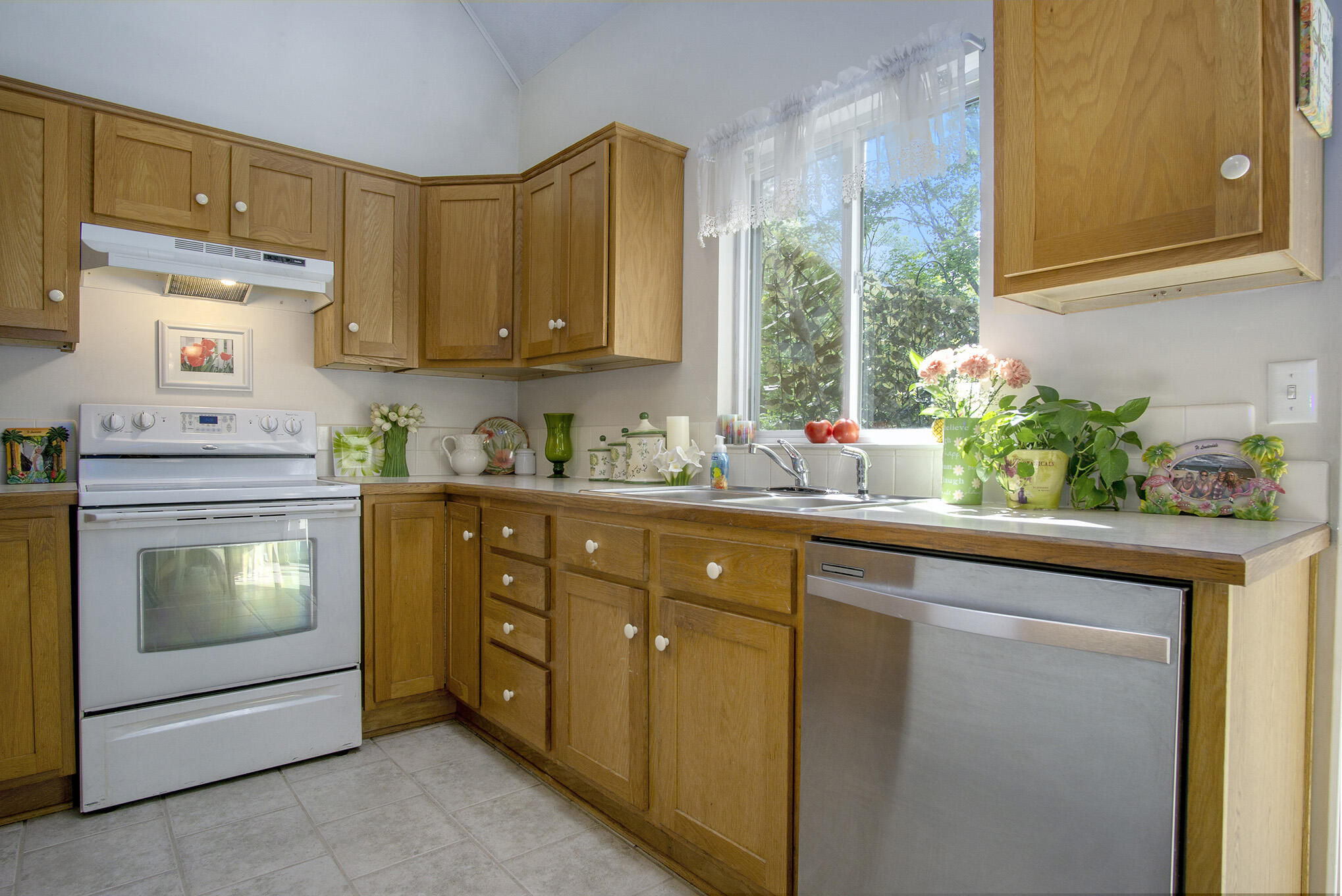 18501 148th Avenue Spring Lake, MI 49456 - Photo 6 of 30 DSC00320