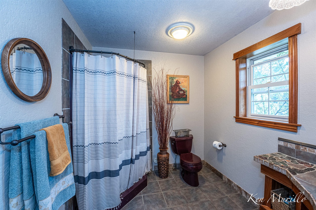 1519 North Roscommon Road Roscommon, MI 48653 - Photo 20 of 72