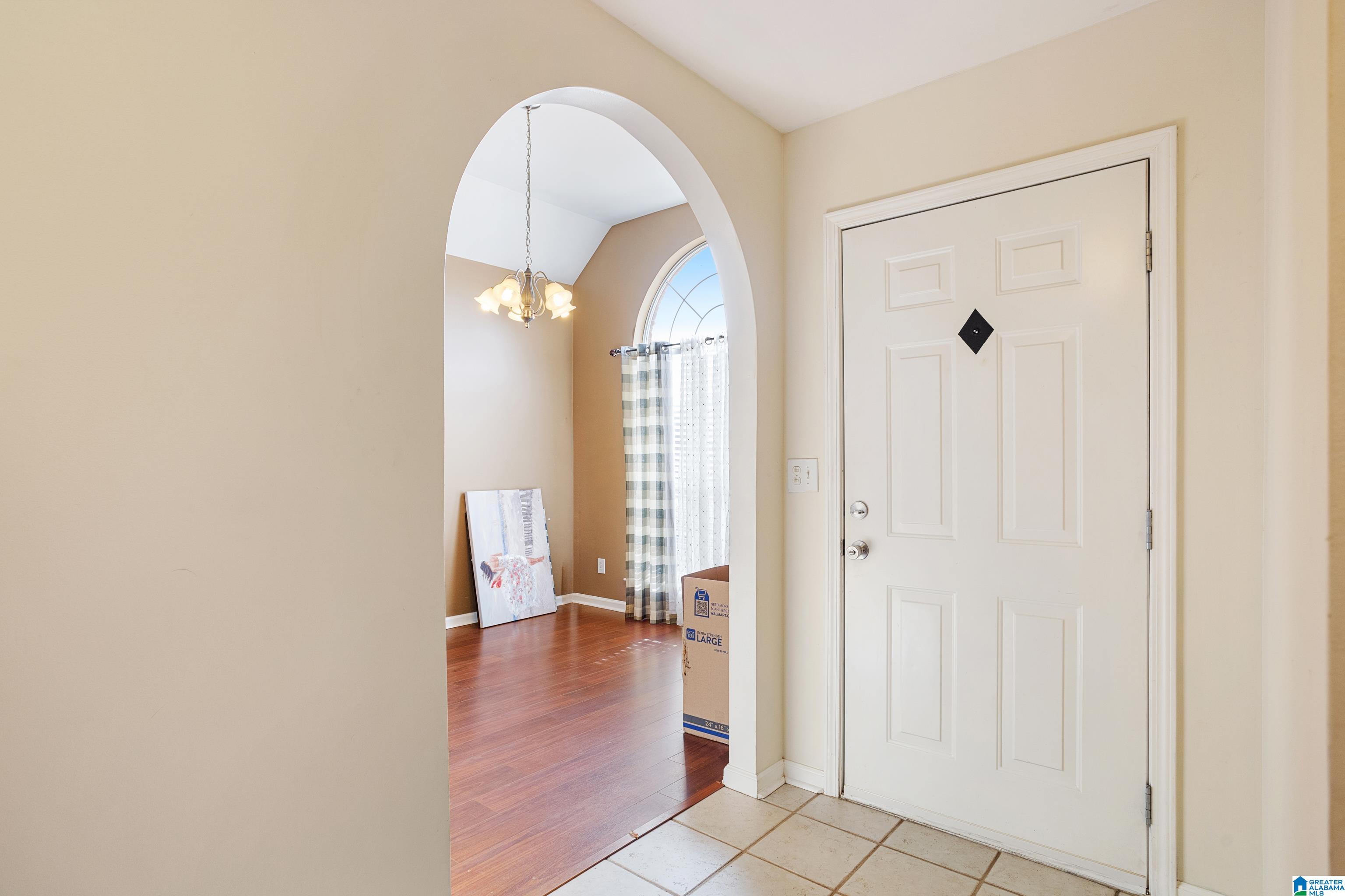 552 Summit Circle Fultondale, AL 35068 - Photo 6 of 34