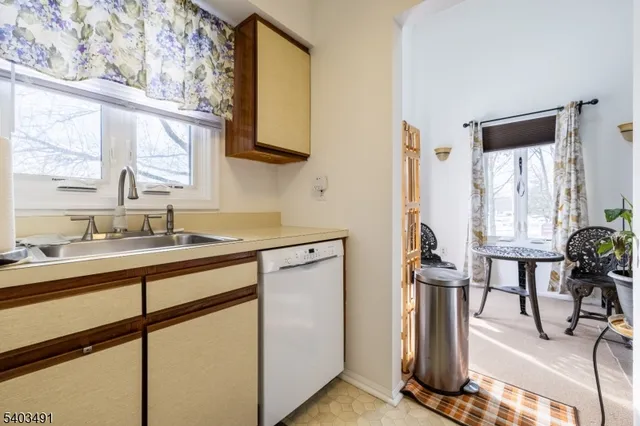 $290,000 | 101 Village Commons, Flemington, NJ 08822