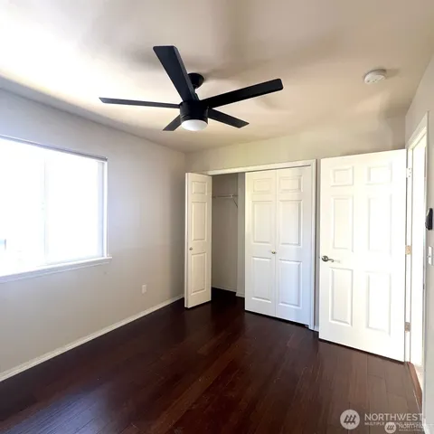 $3,250 | 132 170th Place Southeast, Bothell, WA 98012