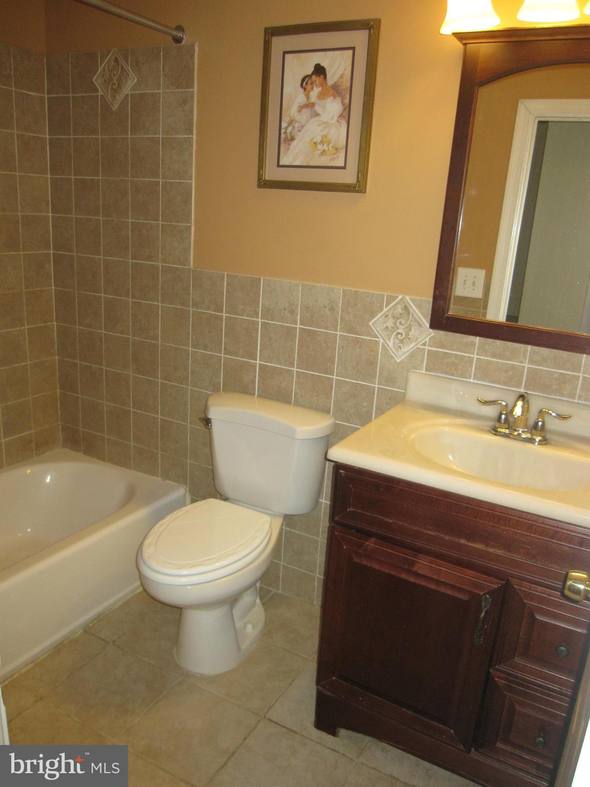 1121 Pelhamwood Road Baltimore, MD 21234 - Photo 22 of 26 Bath