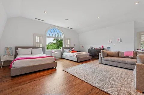 $11,995,000 | 23 Luther Drive, Water Mill, NY 11976