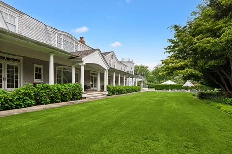 $11,995,000 | 23 Luther Drive, Water Mill, NY 11976