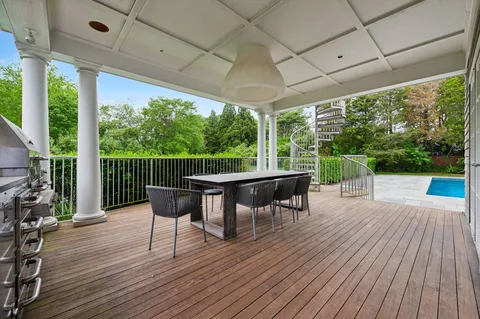 $11,995,000 | 23 Luther Drive, Water Mill, NY 11976