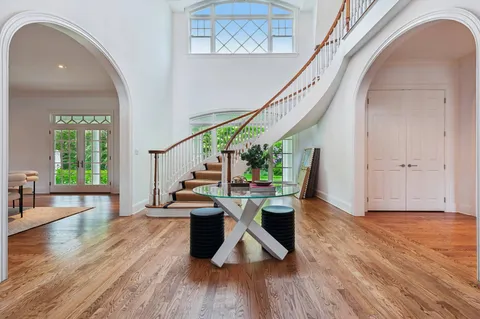 $11,995,000 | 23 Luther Drive, Water Mill, NY 11976