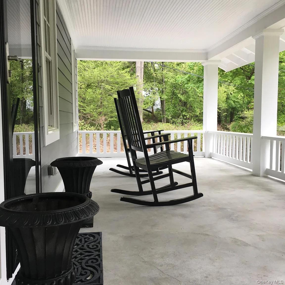 82 Douglas Road Chappaqua, NY 10514 - Photo 3 of 27