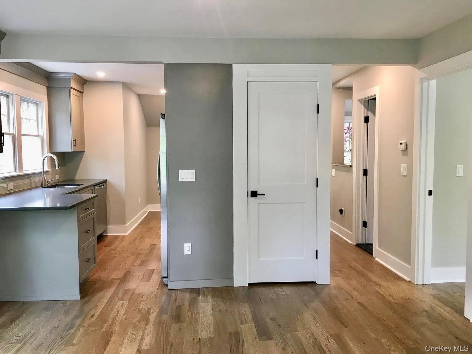 82 Douglas Road Chappaqua, NY 10514 - Photo 4 of 27