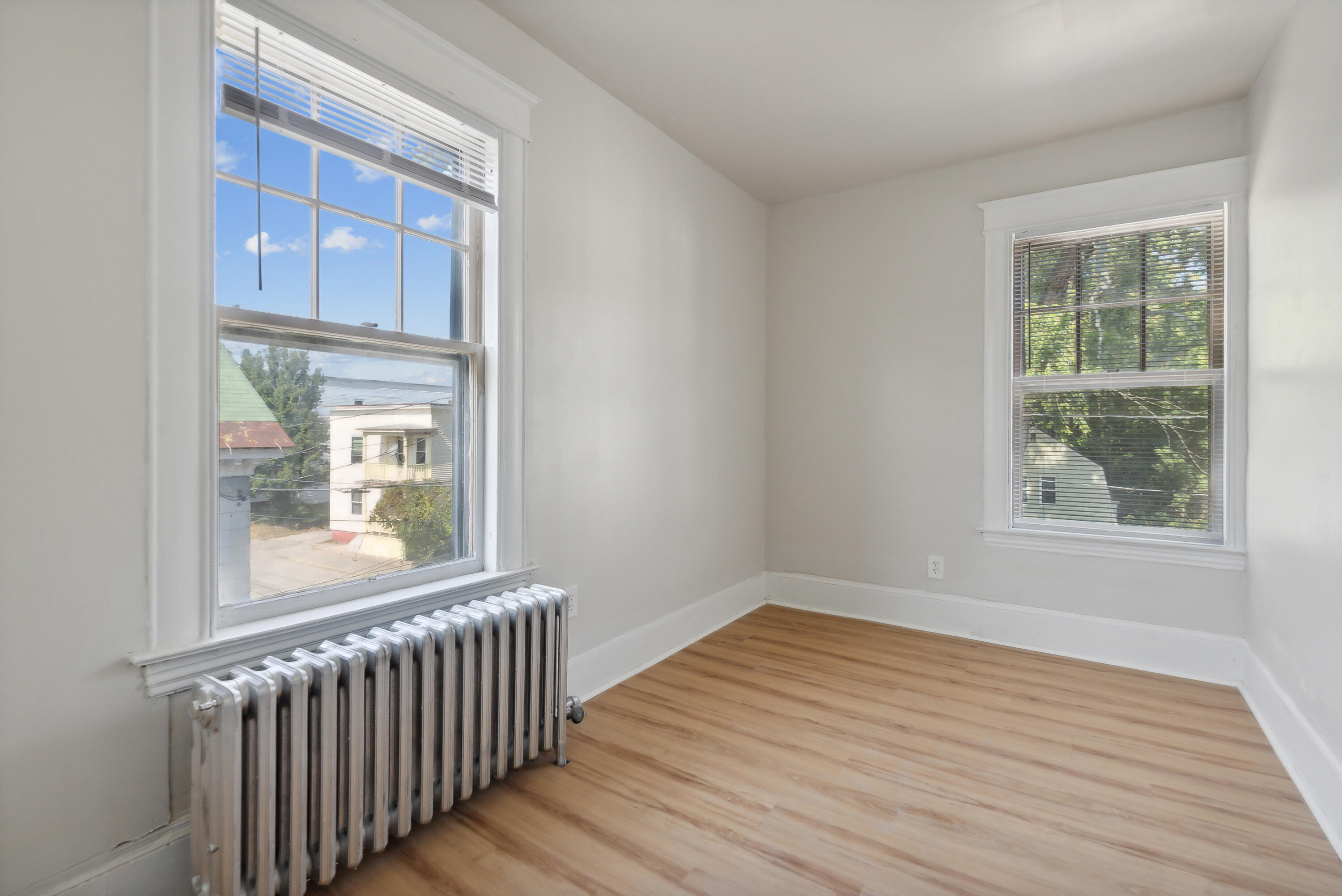 37 Union Street Lewiston, ME 04240 - Photo 11 of 53 DSC08012