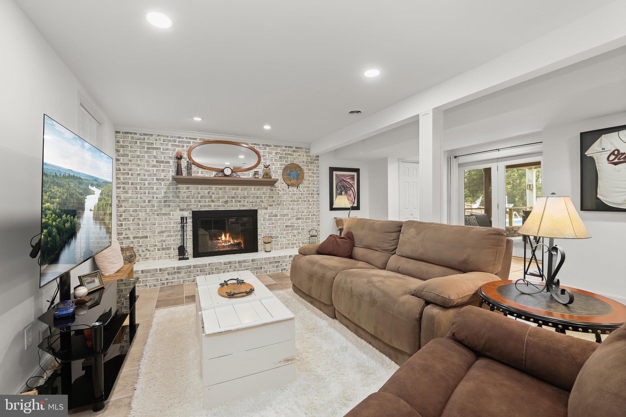 2712 Overview Road Hampstead, MD 21074 - Photo 25 of 48 Family Room