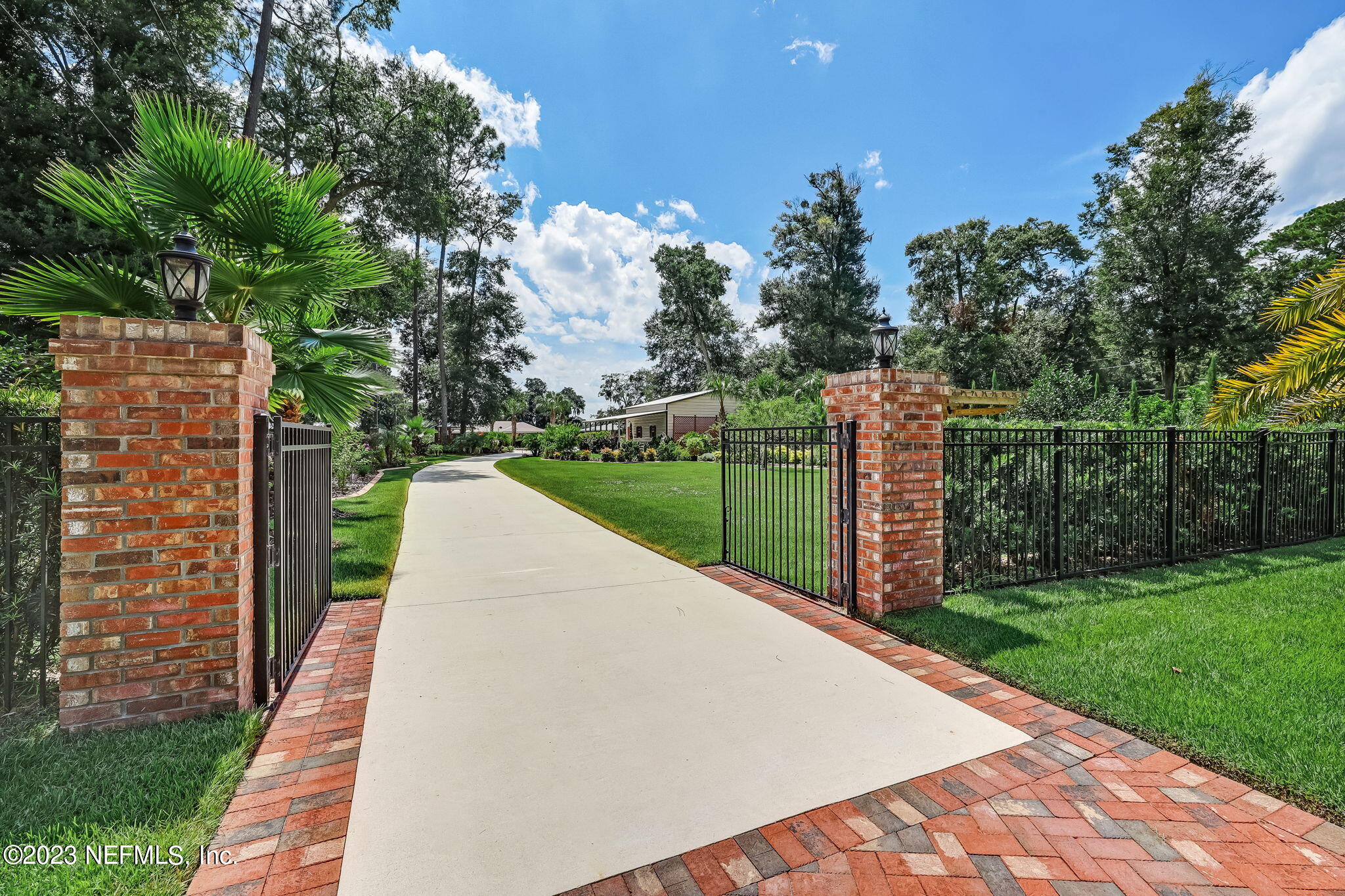 3-web-or-mls-366 Broward Rd (38 of 83)