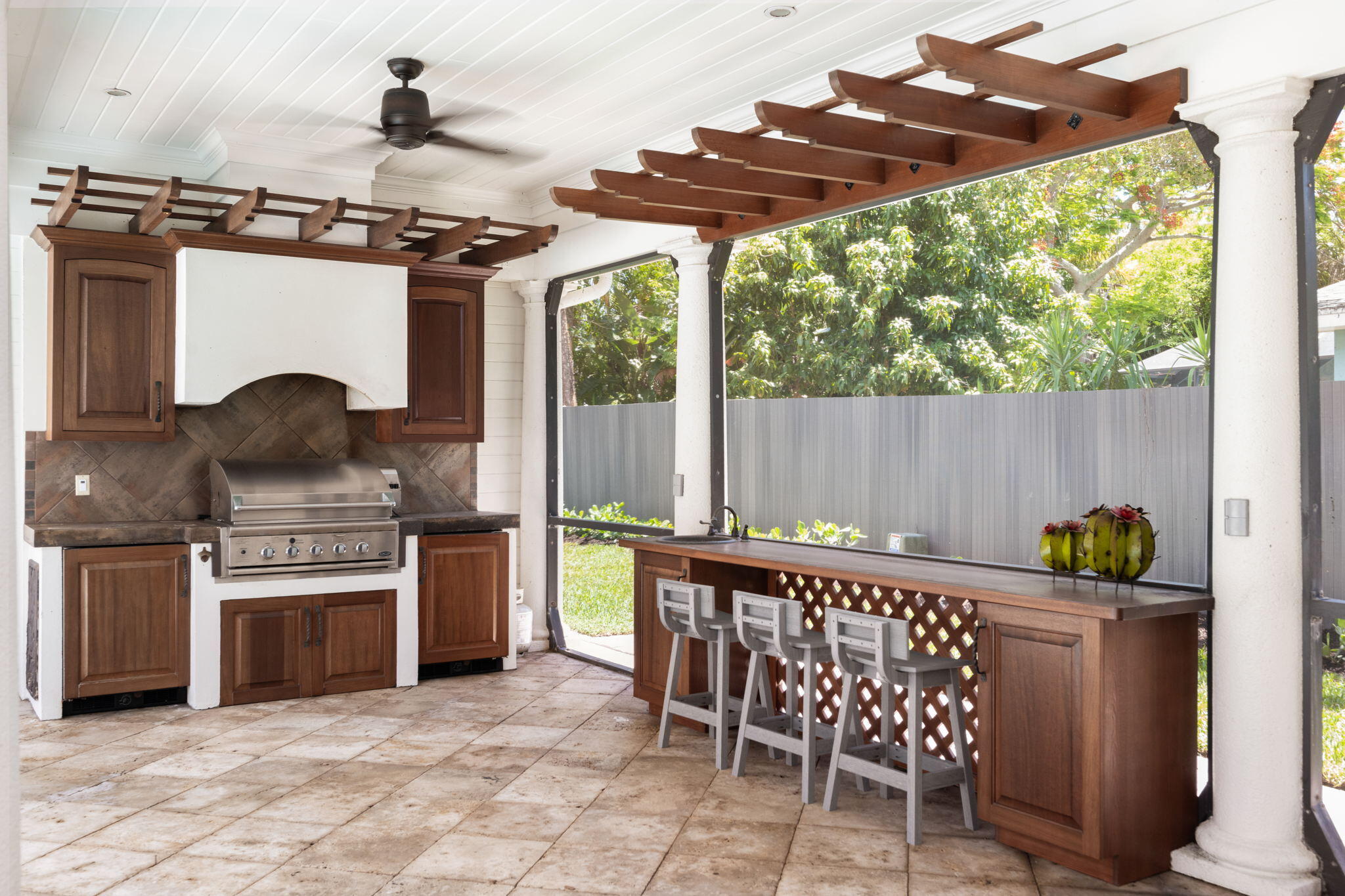 544 Live Oak Road Vero Beach, FL 32963 - Photo 33 of 55 a outdoor dining space with furniture and outdoor view