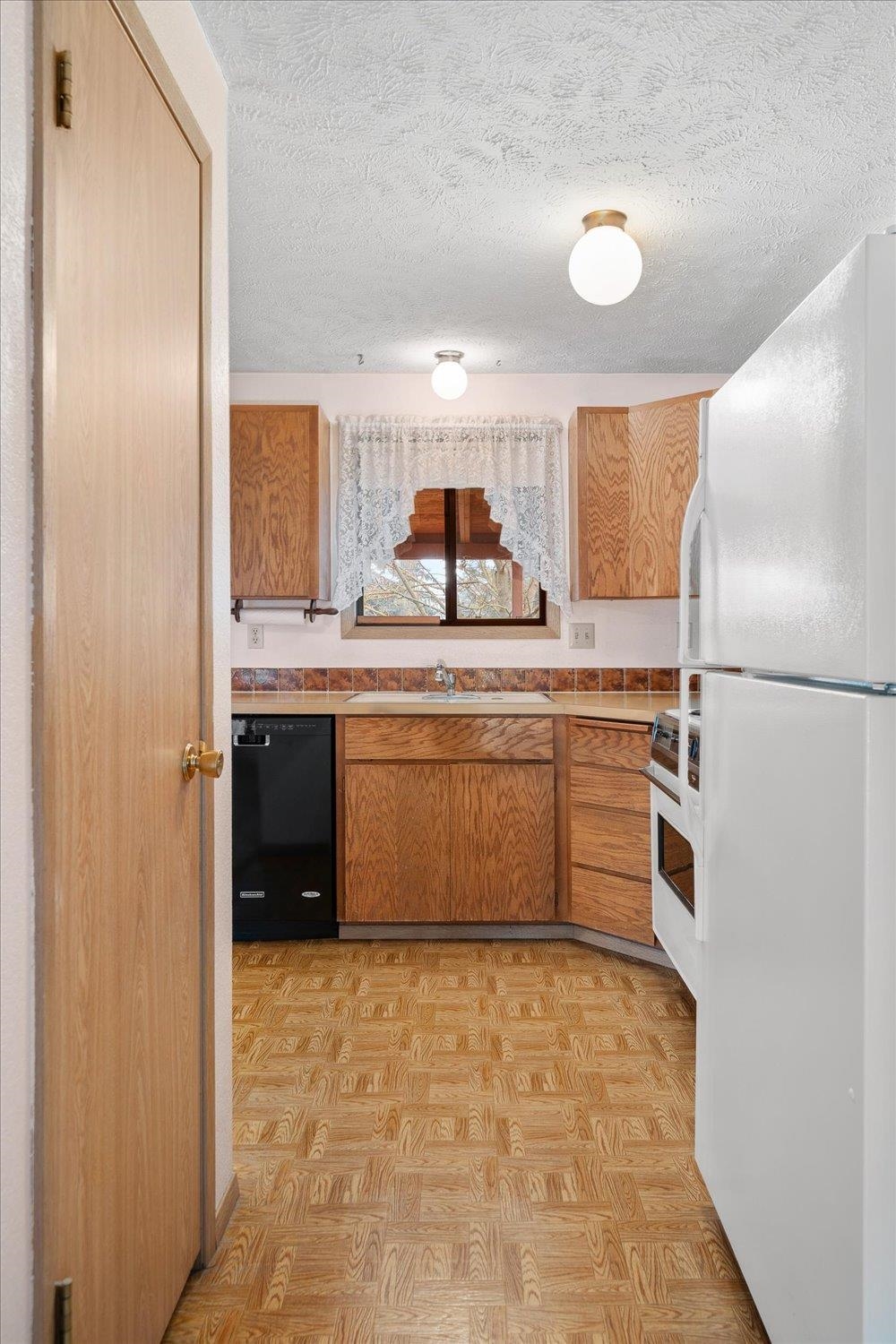 12002 East 24th Avenue Spokane, WA 99206 - Photo 19 of 45