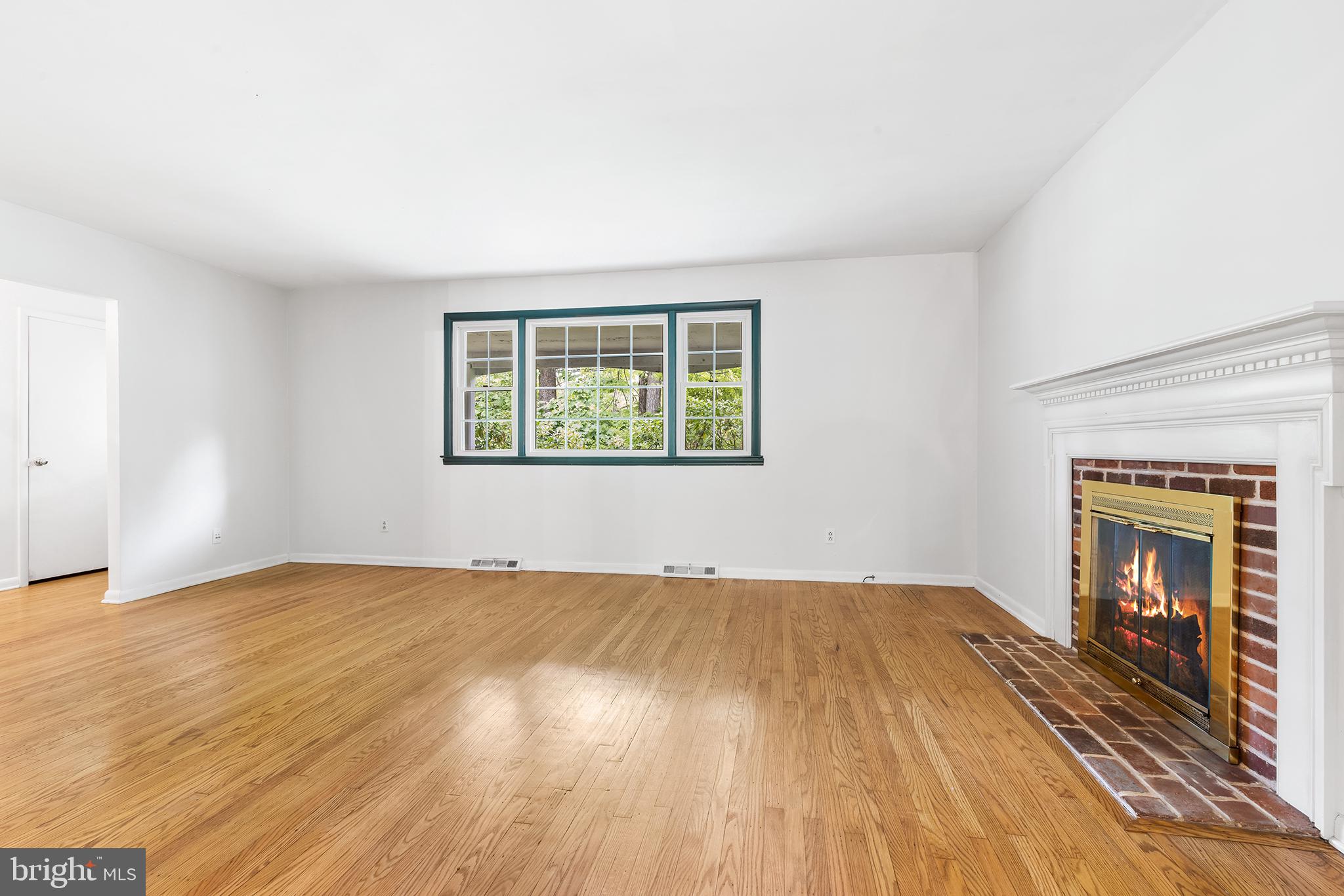 110 County Line Road Lansdale, PA 19446 - Photo 6 of 34 Original Hardwoods