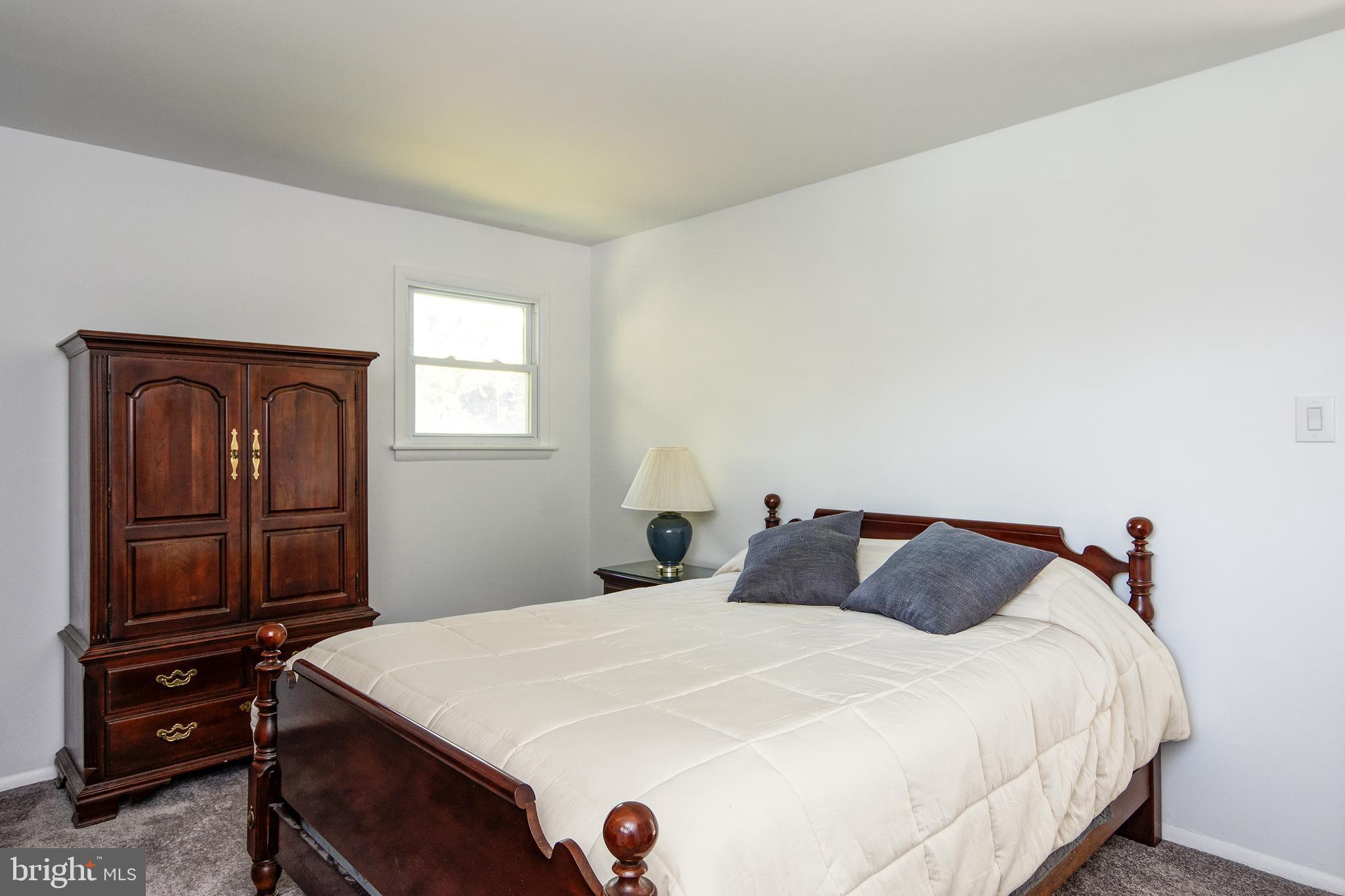 33 Rutgers Drive Delran, NJ 08075 - Photo 16 of 34 The Owner's Suite