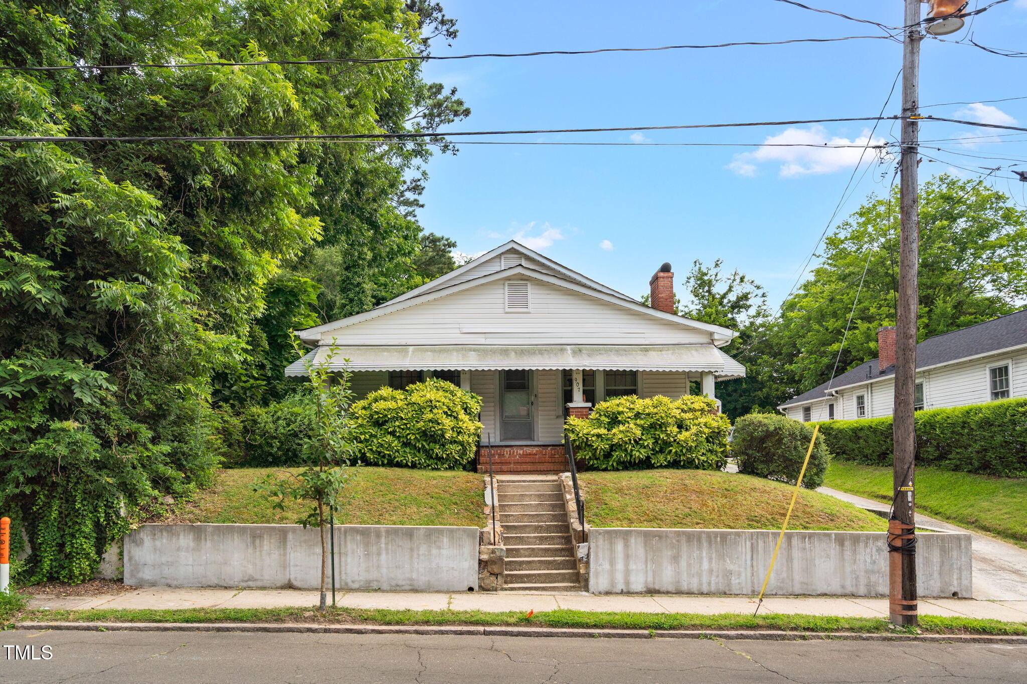 1-web-or-mls-905 Morehead Abve-1