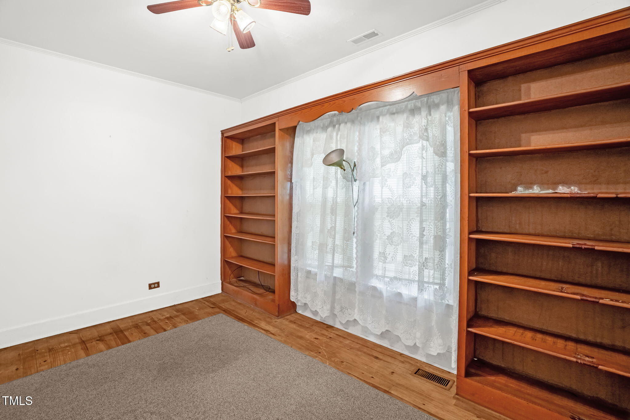 907 Morehead Avenue Durham, NC 27707 - Photo 21 of 32 21-web-or-mls-905 Morehead Abve-21