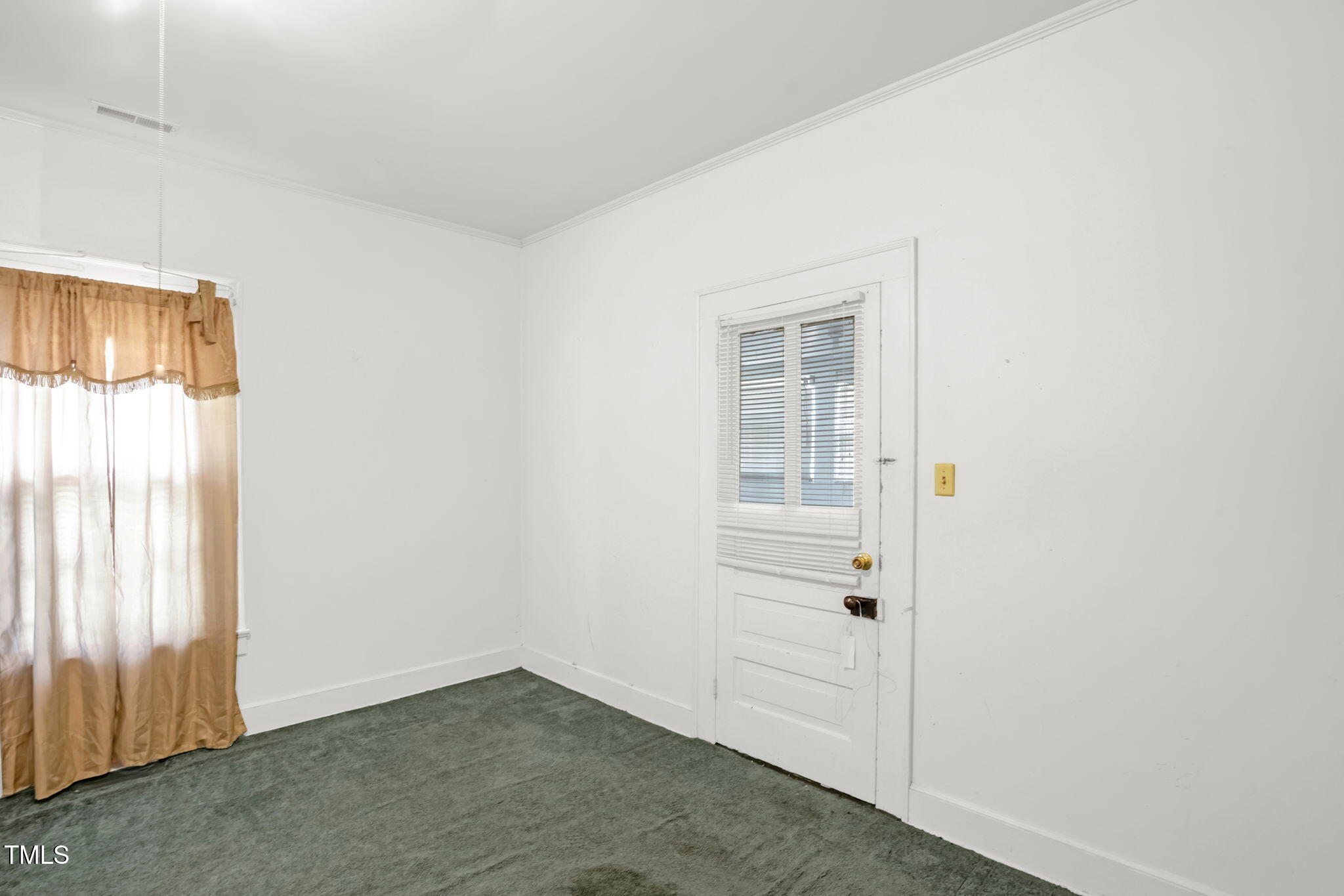 907 Morehead Avenue Durham, NC 27707 - Photo 23 of 32 23-web-or-mls-905 Morehead Abve-23