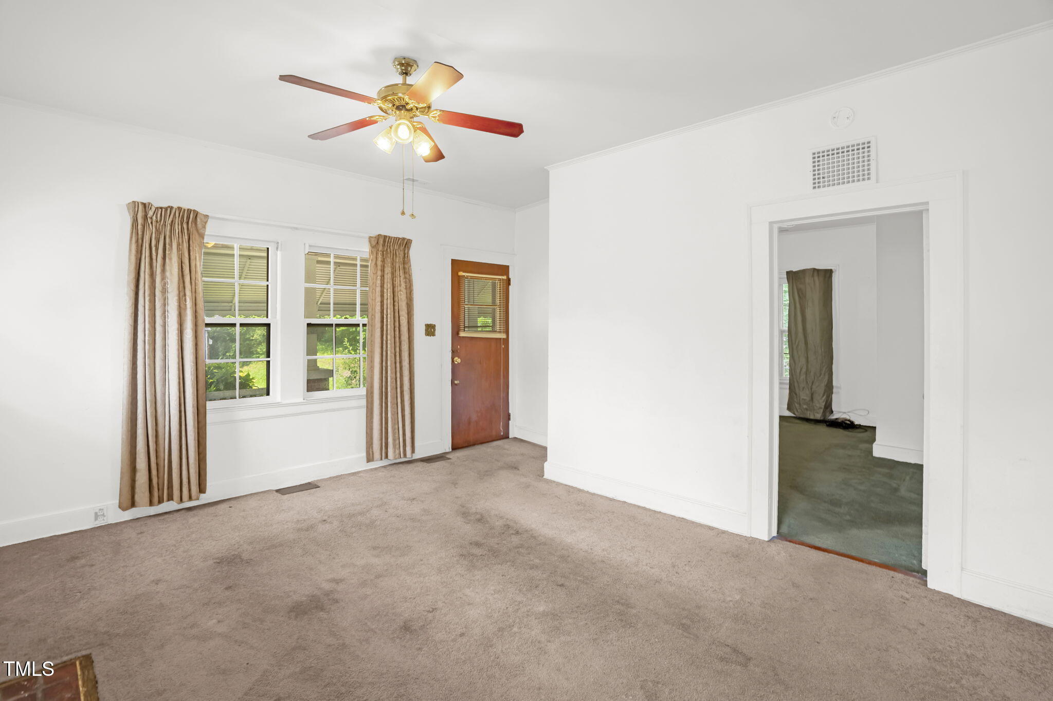 907 Morehead Avenue Durham, NC 27707 - Photo 8 of 32 8-web-or-mls-905 Morehead Abve-8