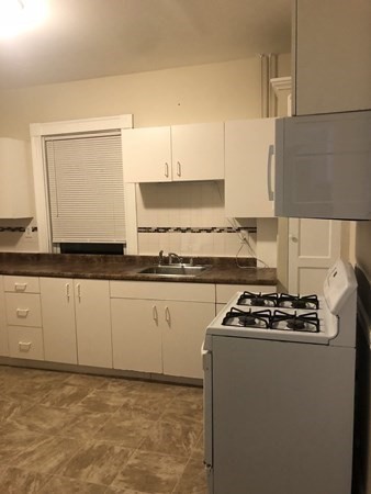 180 Lewis Street, Unit 2 Lynn, MA 01902 - Photo 13 of 15