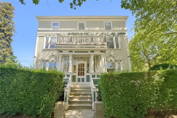 $2,650 | 20 Berkeley Avenue, Unit 4, Newport, RI 02840