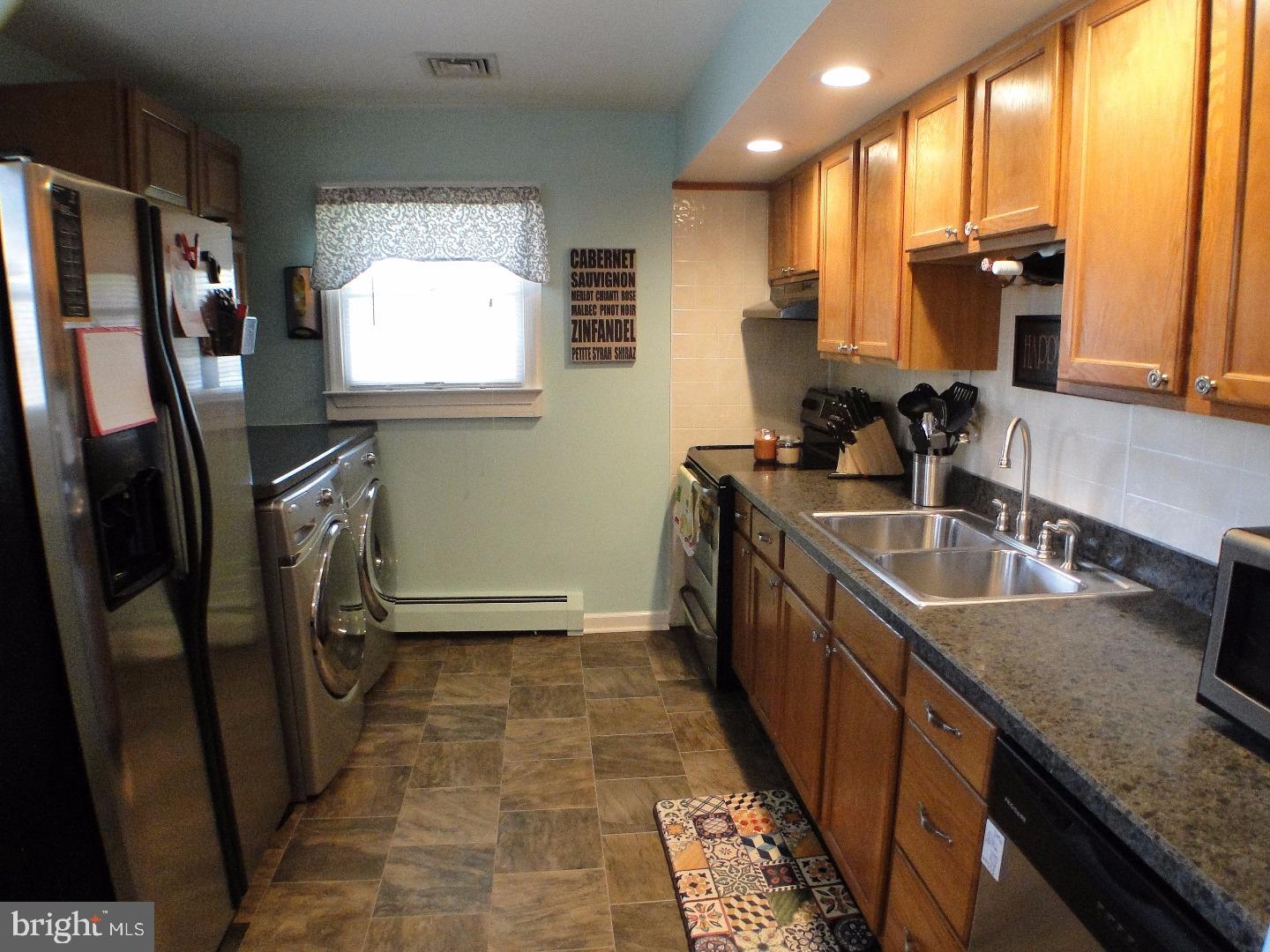 631 Beaumont Road Fairless Hills, PA 19030 - Photo 6 of 22 Kitchen