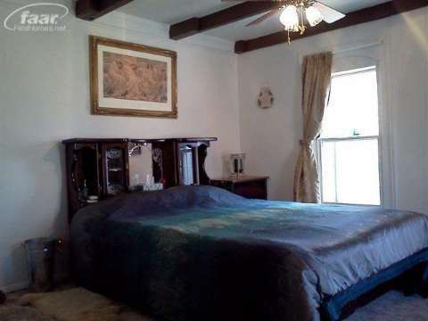 10410 West Stanley Road Flushing, MI 48433 - Photo 20 of 44 20358068-19.JPG