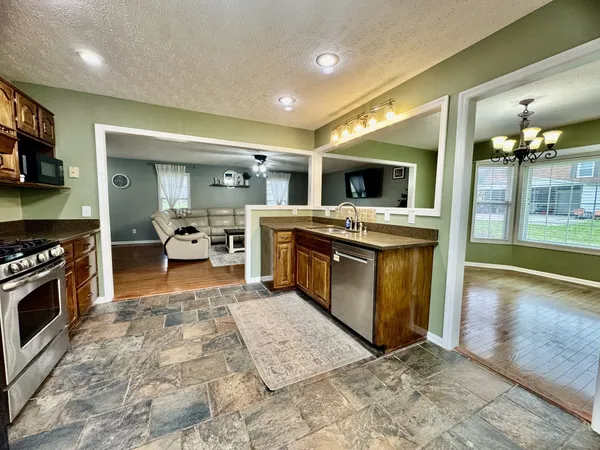 $415,000 | 221 East Main Street, Gordonsville, TN 38563