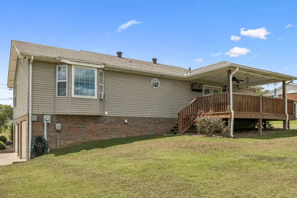 $415,000 | 221 East Main Street, Gordonsville, TN 38563