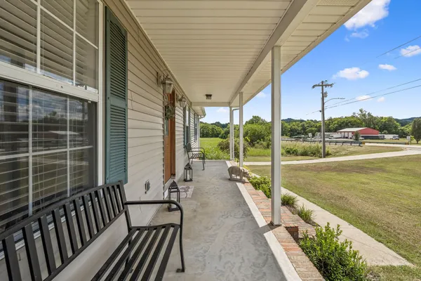 $415,000 | 221 East Main Street, Gordonsville, TN 38563