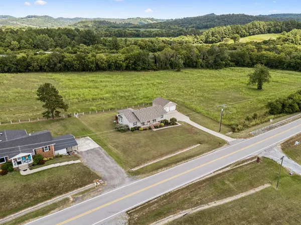 $415,000 | 221 East Main Street, Gordonsville, TN 38563