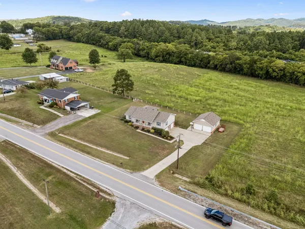 $415,000 | 221 East Main Street, Gordonsville, TN 38563