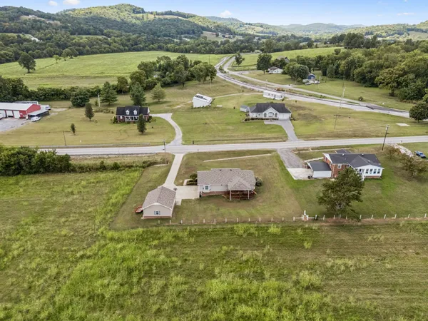 $415,000 | 221 East Main Street, Gordonsville, TN 38563