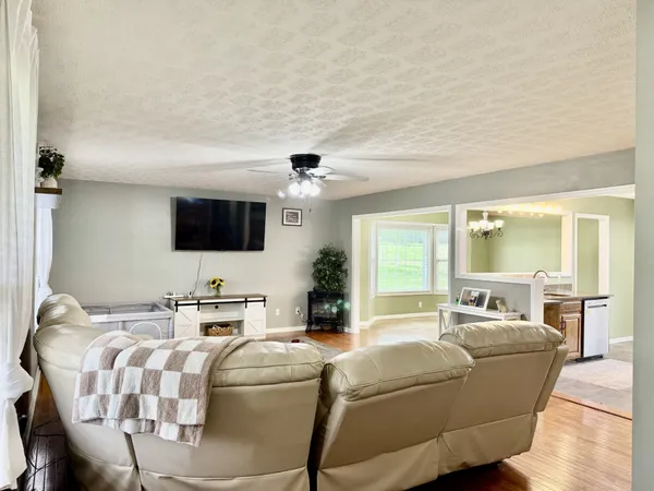 $415,000 | 221 East Main Street, Gordonsville, TN 38563