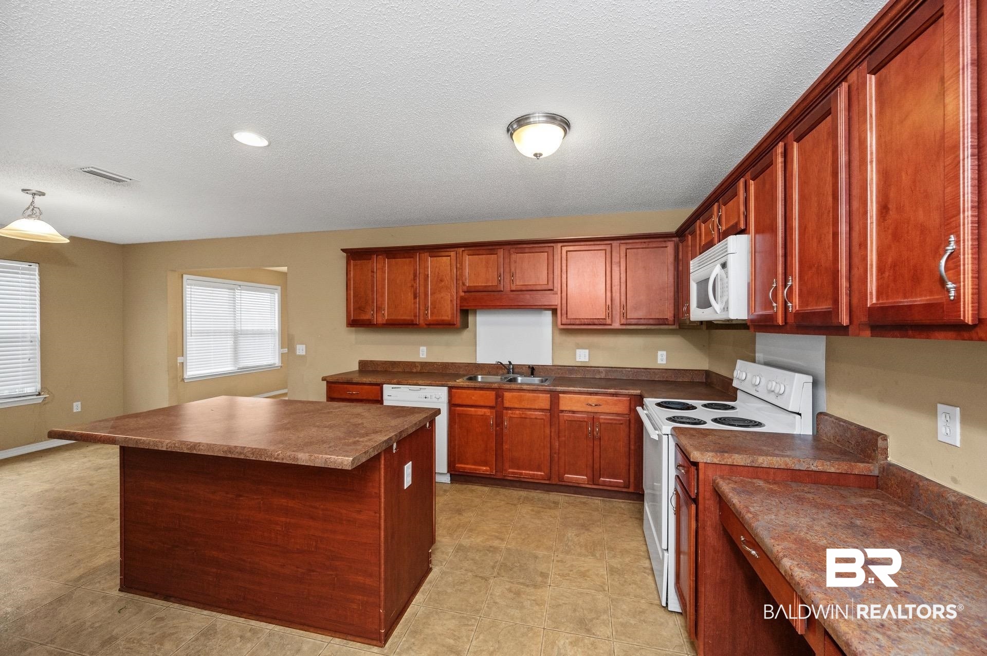 1000 Amazon Drive Foley, AL 36535 - Photo 7 of 25