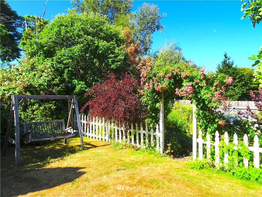 1486 Retsil Road Southeast Port Orchard, WA 98366 - Photo 17 of 38 Gallery Image 17