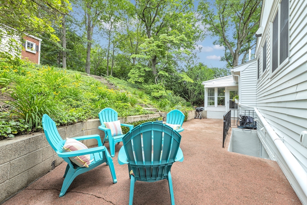 69 Hackensack Road Chestnut Hill, MA 02467 - Photo 25 of 38