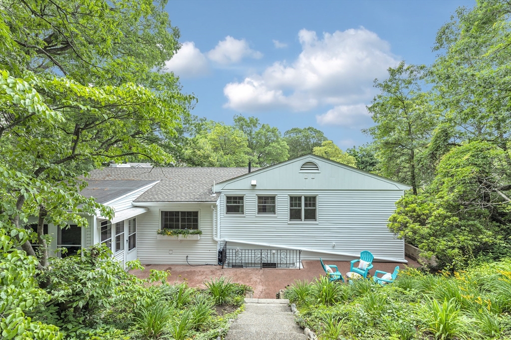 69 Hackensack Road Chestnut Hill, MA 02467 - Photo 27 of 38