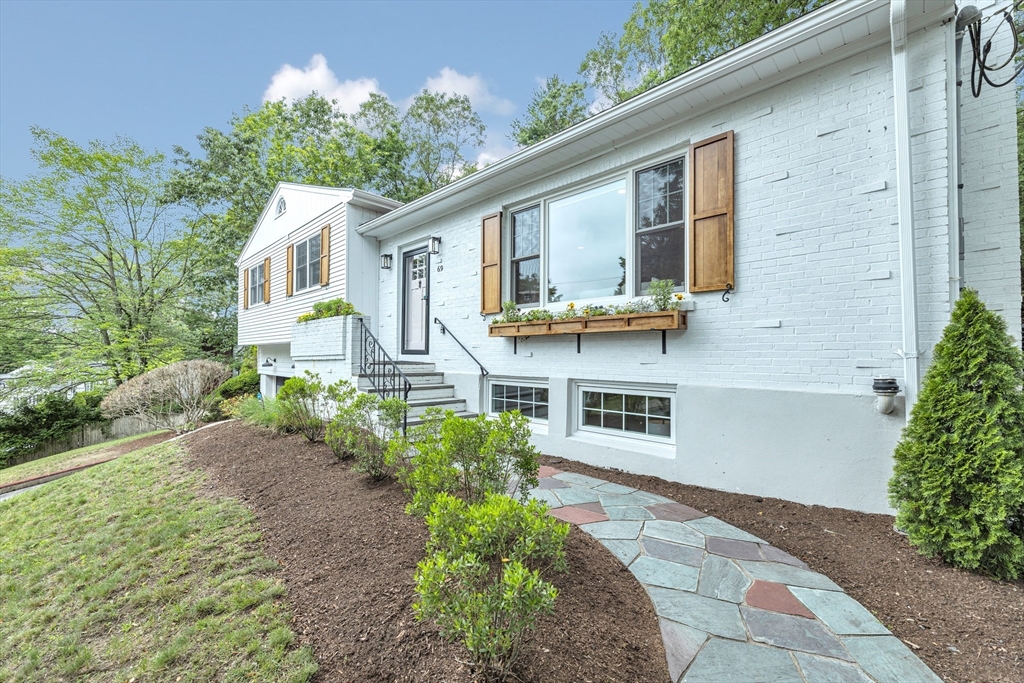 69 Hackensack Road Chestnut Hill, MA 02467 - Photo 28 of 38