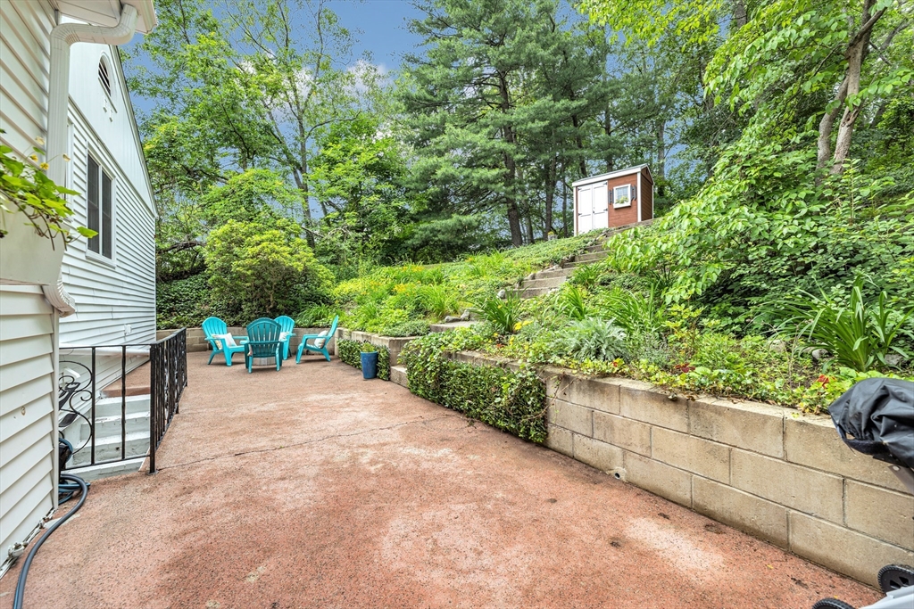 69 Hackensack Road Chestnut Hill, MA 02467 - Photo 34 of 38