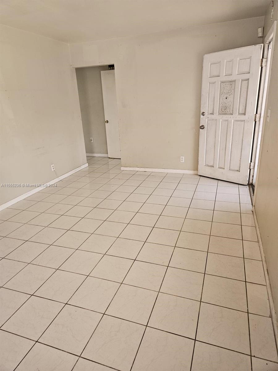 578 West 2nd Street Riviera Beach, FL 33404 - Photo 3 of 3